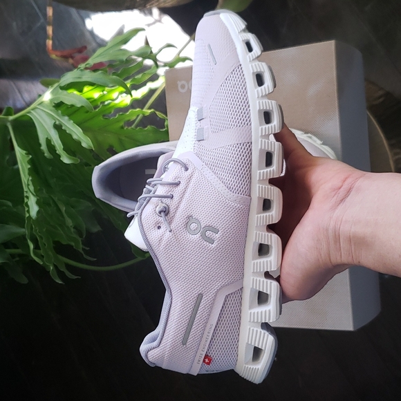 On Running Cloud 5 Women's Sneakers - Picture 11 of 13